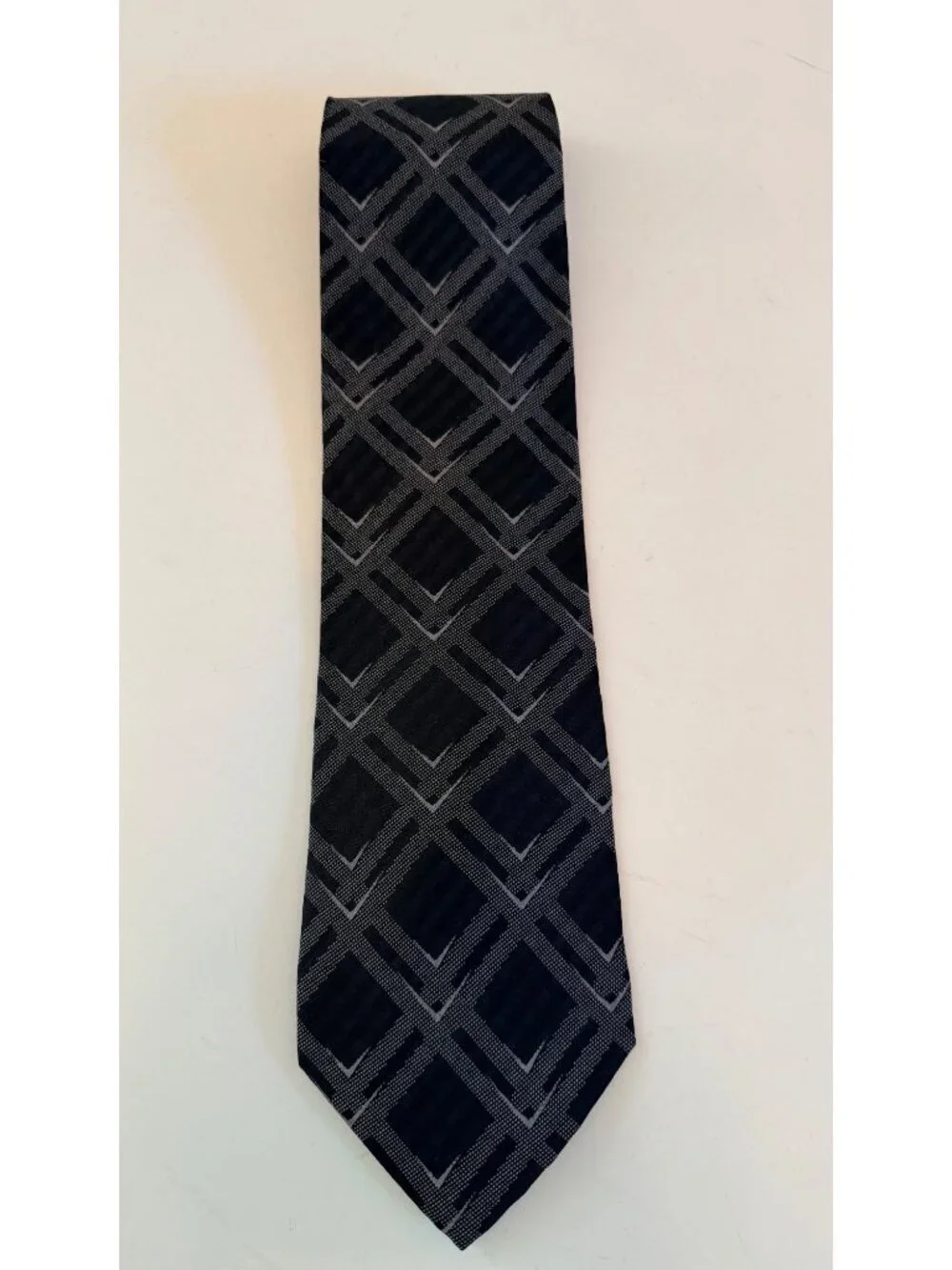 Giorgio Armani Cravatte 100% Silk Tie Black Gray Diamond Pattern Made In Italy